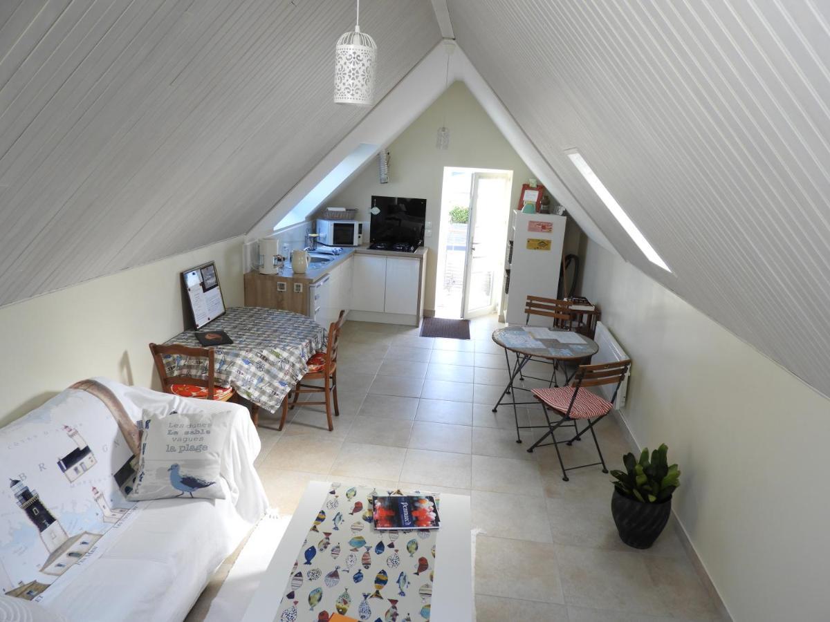Les Volets Bleus Bed & Breakfast Saint-Guénolé Dış mekan fotoğraf